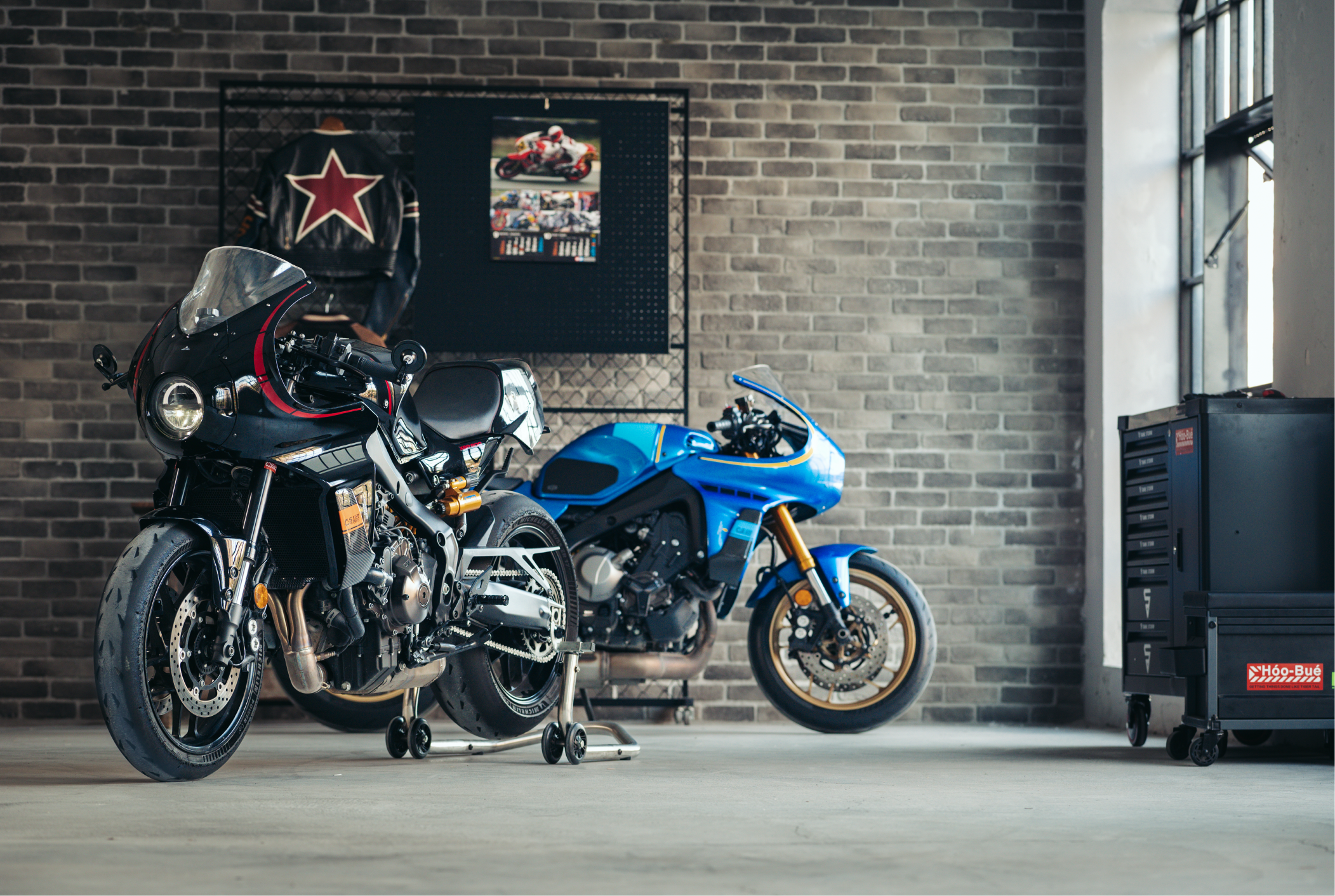 XSR900 C-S kit set (Fairing/Single seat cover/top triple tree XSR900 C-S kit set (Fairing/Single seat cover/top triple tree